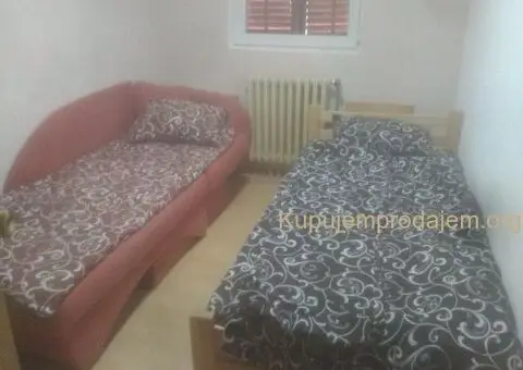 Smestaj za terenske radnike u dvokrevetnim i trokrevetnim sobama sa kupatilom - 12/12