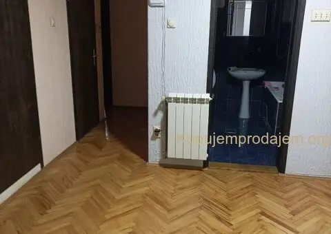 Izdajem prazan stan 100m2, Beograd - 9/12