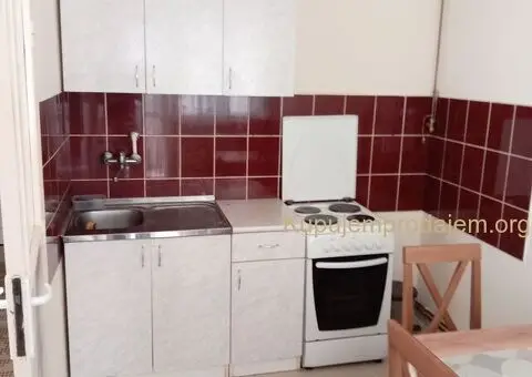 Izdajem Jednosoban stan - 9/14