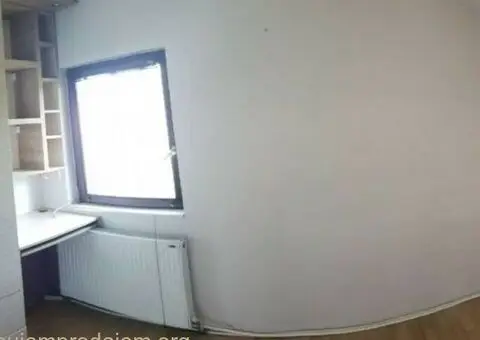 Izdajem kuću u Zemunu, na odličnoj lokaciji, ulica Mozerova - 1/8