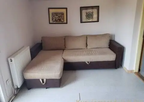 Izdajem kuću u Zemunu, na odličnoj lokaciji, ulica Mozerova - 2/8