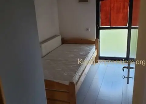 Izdajem kuću u Zemunu, na odličnoj lokaciji, ulica Mozerova - 7/8