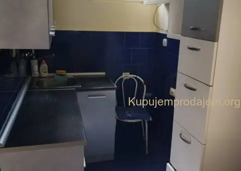 Izdajem kuću u Zemunu, na odličnoj lokaciji, ulica Mozerova - 8/8