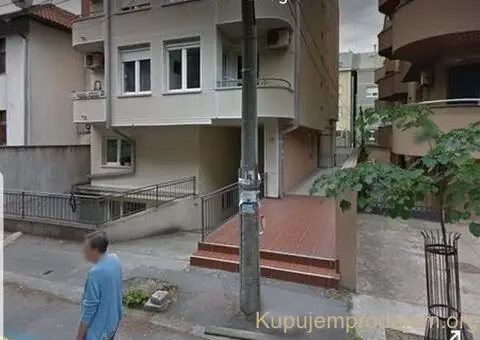 Izdajem dva garazna mesta, Bilećka 22 na Vozdovcu - 2/4