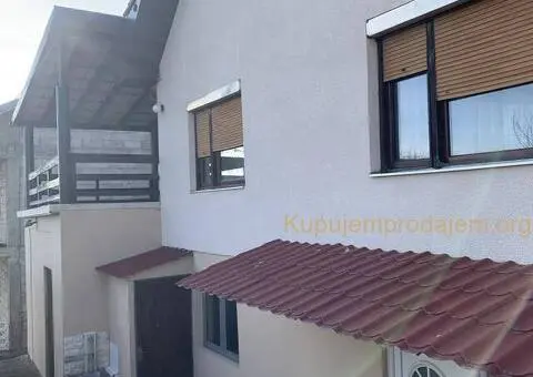 Na prodaju kuća u Lazarevcu - 1/5