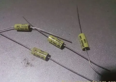 MCE ITALY kondenzatori NOS - 1/3