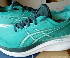 Prodajem nove patike, Asics Gel-Nimbus 27, u broju 42,5