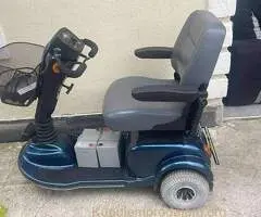 Invalidski skuter elektricni