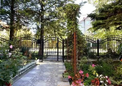 Na prodaju porodična kuća u Vrbasu – čvrsta gradnja sa dušom! - 1/6