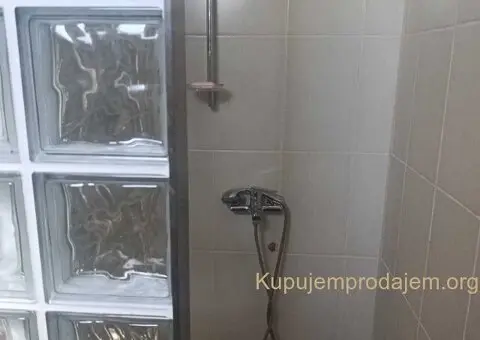 Na prodaju – Prostrana porodična kuća u mirnom delu Beške - 6/15