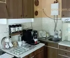 Na prodaju porodična kuća u Vrbasu – čvrsta gradnja sa dušom!