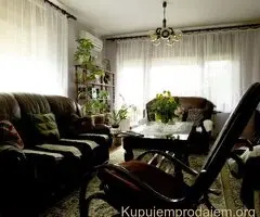 Na prodaju porodična kuća u Vrbasu – čvrsta gradnja sa dušom!