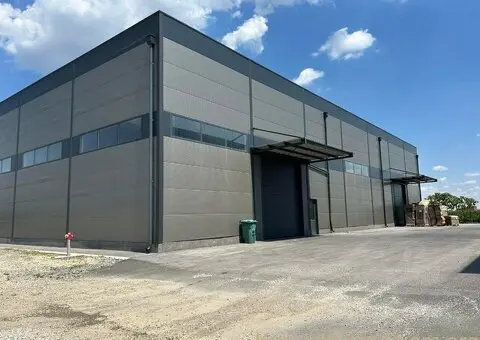 Izdajem hale - magacinski prostor u Ovči u Beogradu. - 4/5