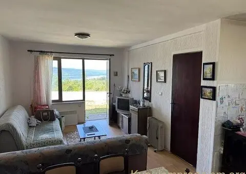 Vikendica sa poslovnim prostorom na Vlasinskom jezeru-idealna za odmor ili posao - 8/15