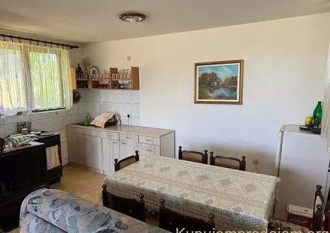 Vikendica sa poslovnim prostorom na Vlasinskom jezeru-idealna za odmor ili posao - 10/15