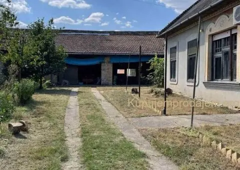 Prodaje se kuca na pocetku Bajskog puta-Subotica - 14/15