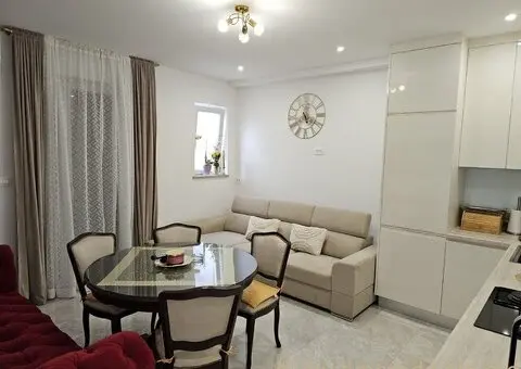 Izdaje se apartman u centru stobreca-hrvatska - 1/5