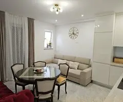 Izdaje se apartman u centru stobreca-hrvatska