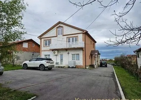 Kuca u Rajkovcu sa pomocnim objektima i placem - 1/8