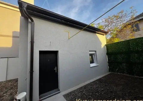 Prodajem kucu u centru Zrenjanina - 9/10