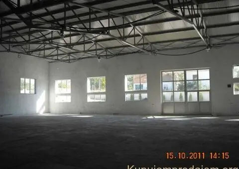 Izdajem halu 1000 m2 plus poslovni prostor 200 m2 - 5/6
