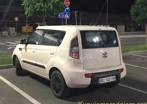KIA Soul, 1.6 Benz, 2009. god, prvi vlasnik u Srbiji - 3/6