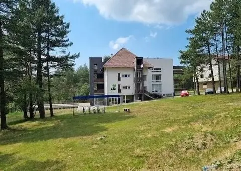 Prodajem apartman u centru Divcibara - 10/10