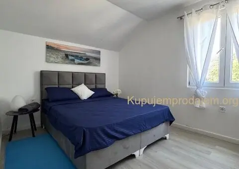 CRNA GORA. Prodaje se dvosoban stan u Podi, Herceg Novi - 6/10