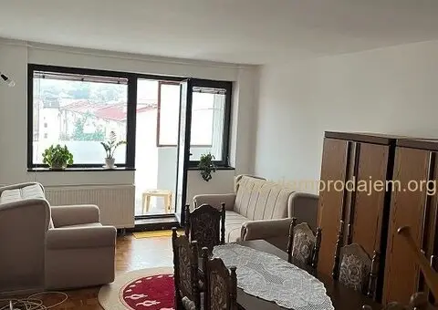 Prodajem stan u najstrozem centru Petrovca na Mlavi - 1/15