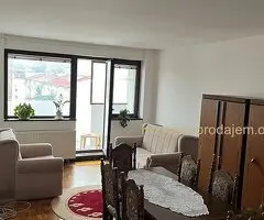 Prodajem stan u najstrozem centru Petrovca na Mlavi