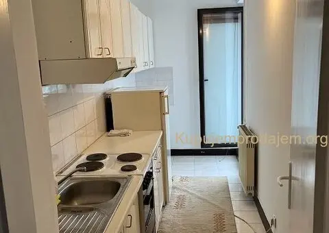 Prodajem stan u najstrozem centru Petrovca na Mlavi - 2/15