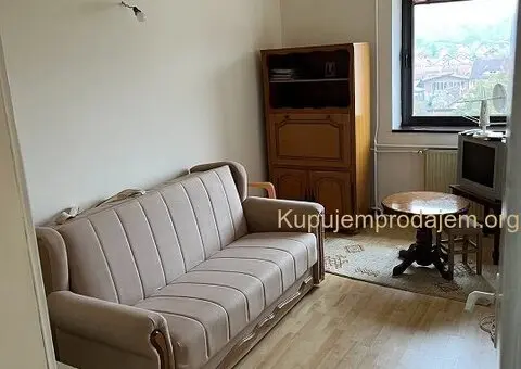 Prodajem stan u najstrozem centru Petrovca na Mlavi - 4/15