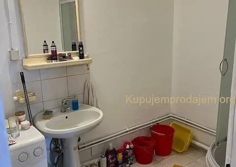 Prodajem stan u najstrozem centru Petrovca na Mlavi - 9/15