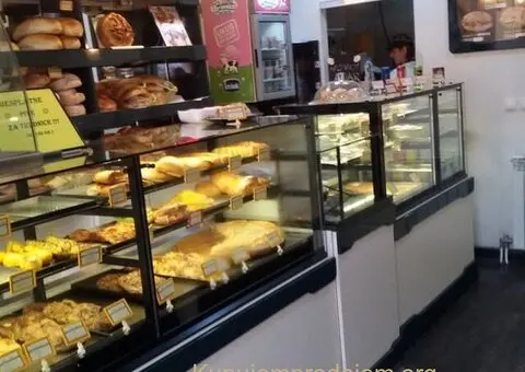 Izdajem opremljen lokal, pekara, proizvodnja kolača, kuhinja INĐIJA - 1/12