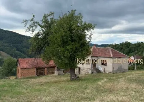 Prodajem kucu u selu Viča-Lučani - 2/13