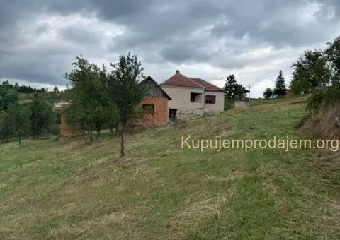 Prodajem kucu u selu Viča-Lučani - 3/13