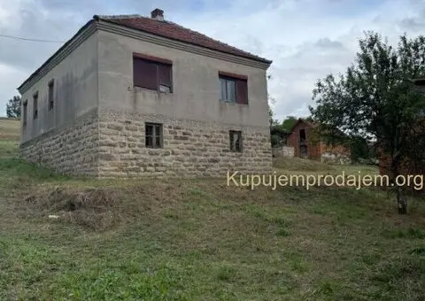 Prodajem kucu u selu Viča-Lučani - 5/13