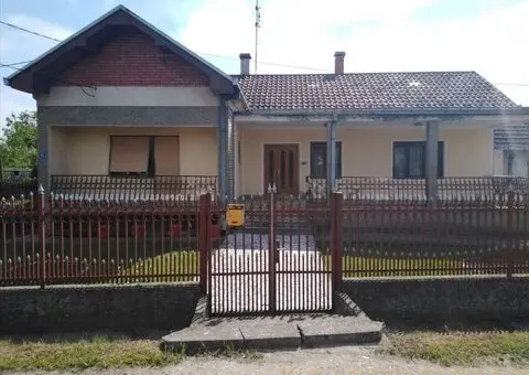 Odlicna kuca za porodicu Aleksandrovac-Žabari - 1/15