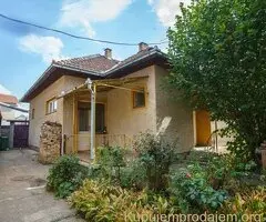 Porodicna kuca u Kanjizi kraj Tise