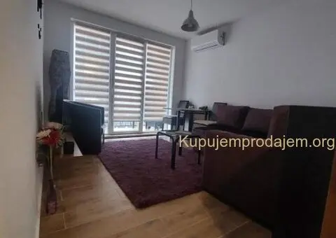 Prodajem apartman na Srebrnom jezeru - 1/13