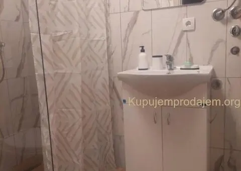 Prodajem apartman na Srebrnom jezeru - 10/13