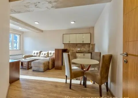 TOP LOKACIJA ZLATIBOR STROGI CENTAR - 1/10