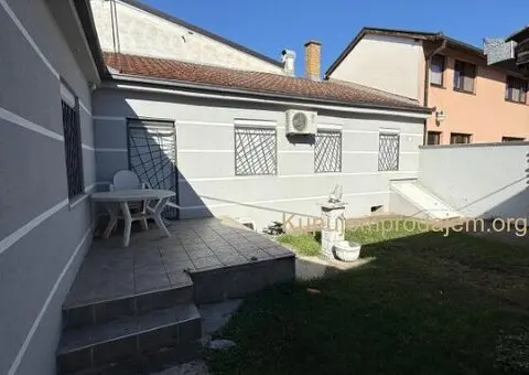 Na prodaju kuća u centru Novog Sada - 4/9