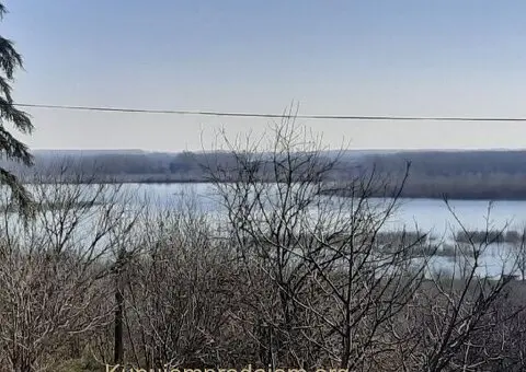 Plac sa pogledom na Dunav-Belegis - 8/13