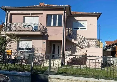 Prodajem kucu u Arandjelovcu - 1/15