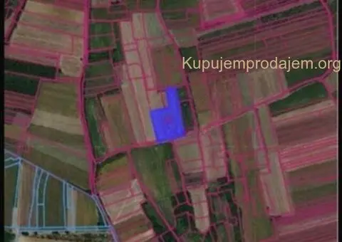 Idealan plac u Vrdniku za investitore