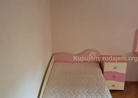 Izdajem sobu na Bežanijskoj Kosi, Novi Beograd - 5/10