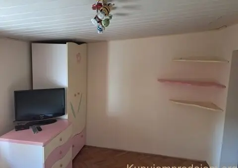 Izdajem sobu na Bežanijskoj Kosi, Novi Beograd - 8/10