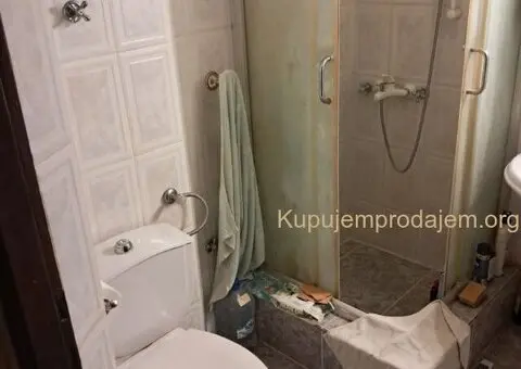 Izdajem sobu na Bežanijskoj Kosi, Novi Beograd - 9/10