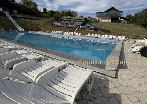 Na prodaju 1.40 hektara sa poslovnim kompleksom - 6/8